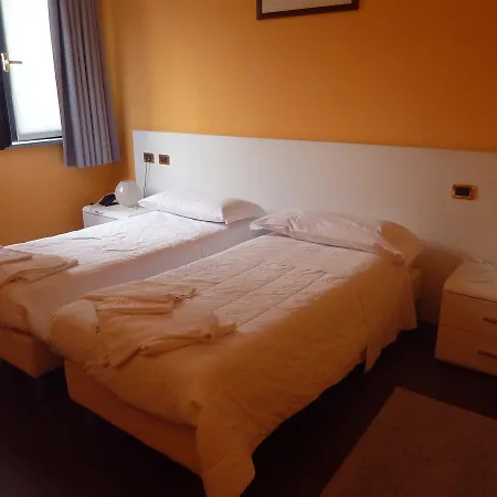 Padus Meuble Parma Otel 3*