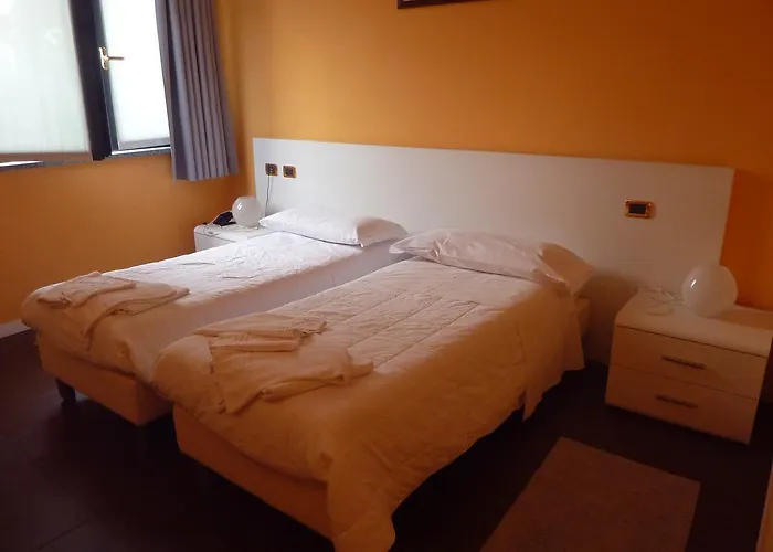 Padus Meuble Parma 호텔 3*