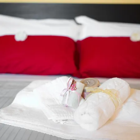 Padus Meuble Parma 3* San Quirico (Sissa Trecasali)