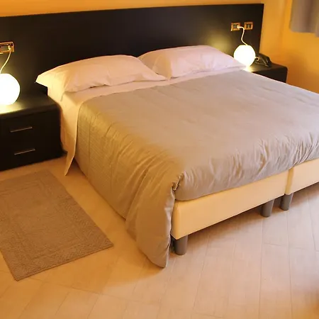Padus Meublè Parma 3*