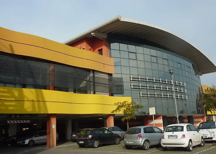 Padus Meuble Parma 3* San Quirico (Sissa Trecasali)